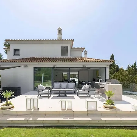 Superb Villa Loulé